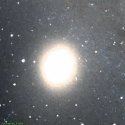 M32 — composite color image